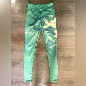 Women’s leggings. Size medium. Great condition.
